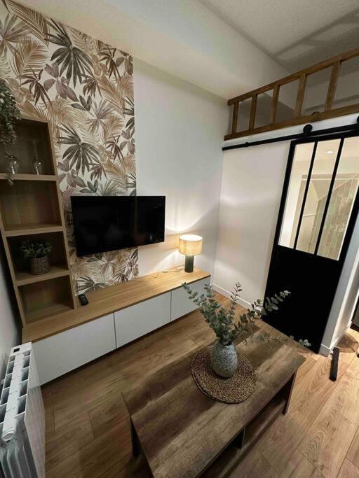 Le P'Tit Antoine Apartamento Pont-Évêque Exterior foto